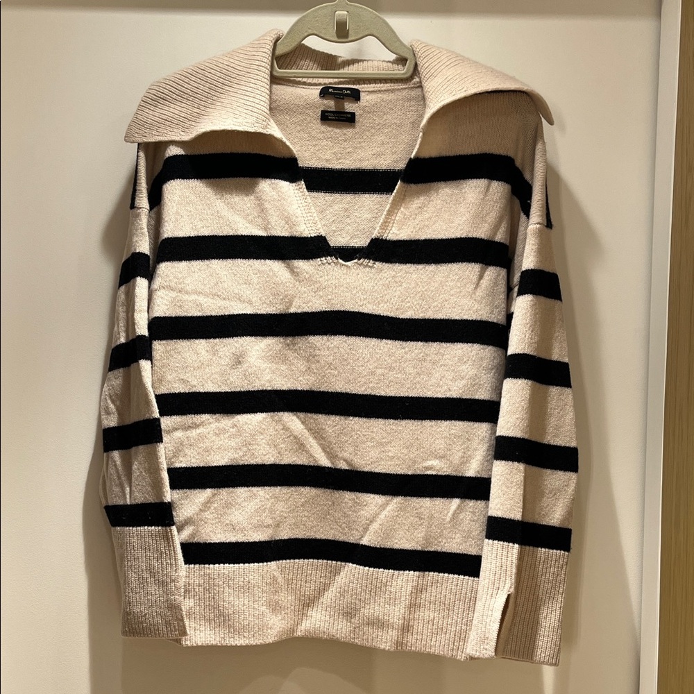 Massimo Dutti V-Neck Striped Cream and Black Sweater